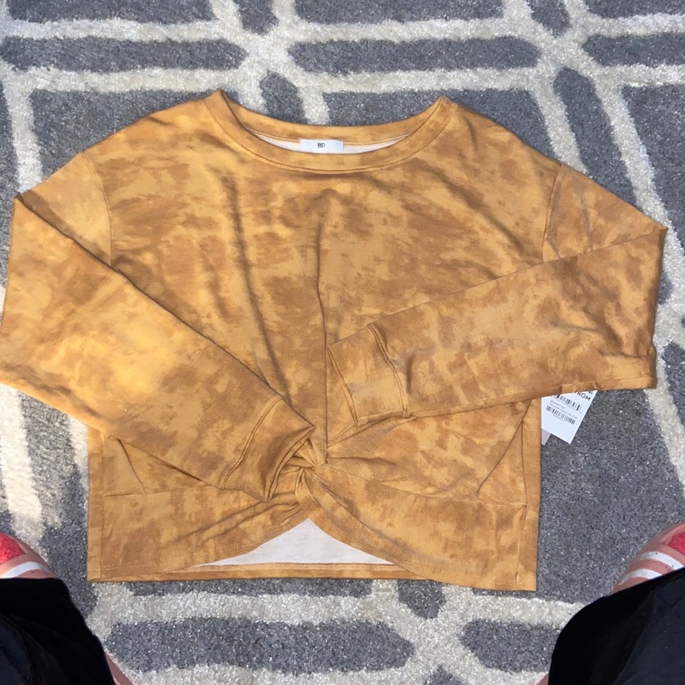 Gold tie dye twist front cropped sweatshirt